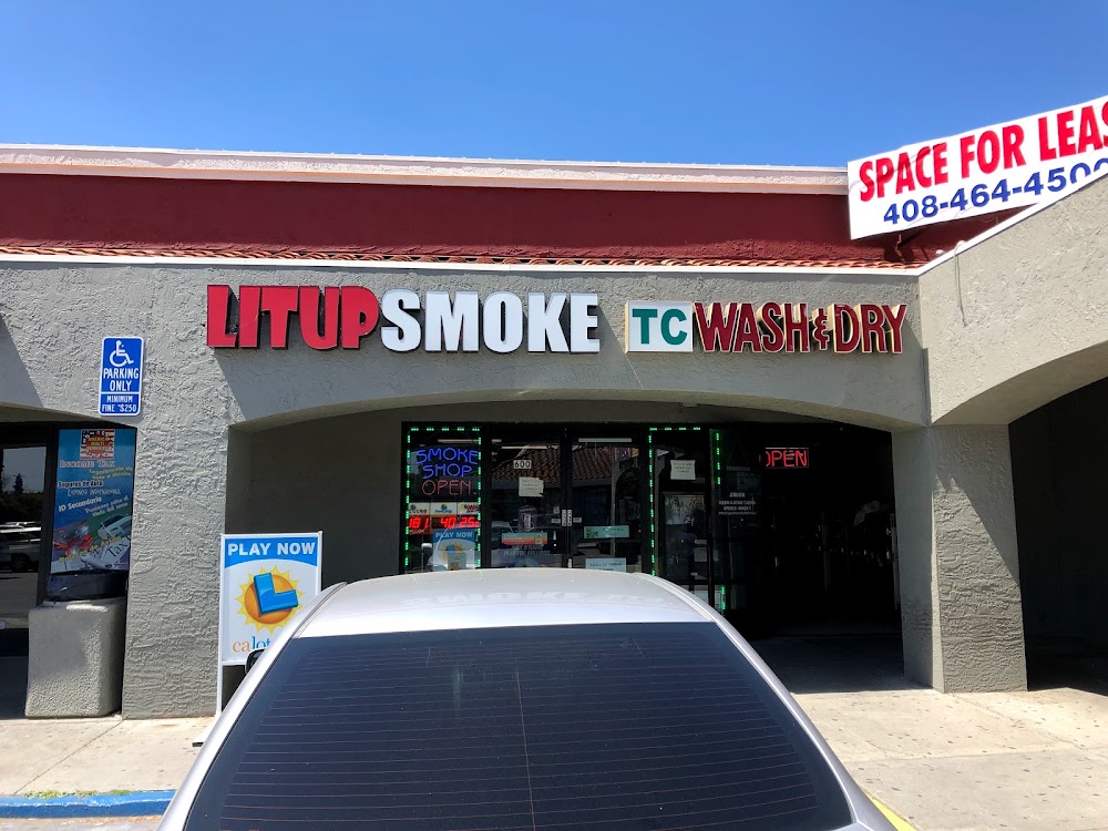 Lit Up Smoke Shop